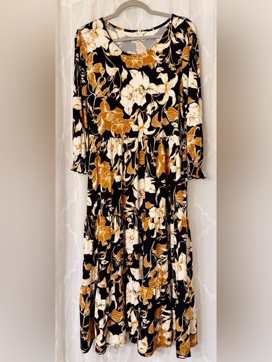 C Est. 1946 Dresses & Skirts - EST. 1946 Floral Tiered Navy and Black Midi Dress | Size Medium
